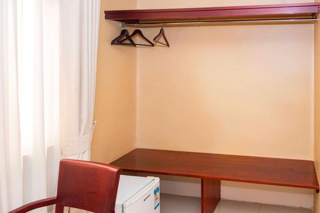 Sapphire Hotel Entebbe Kigo Kajansi Zewnętrze zdjęcie