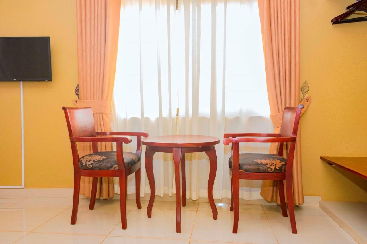 Sapphire Hotel Entebbe Kigo Kajansi Zewnętrze zdjęcie