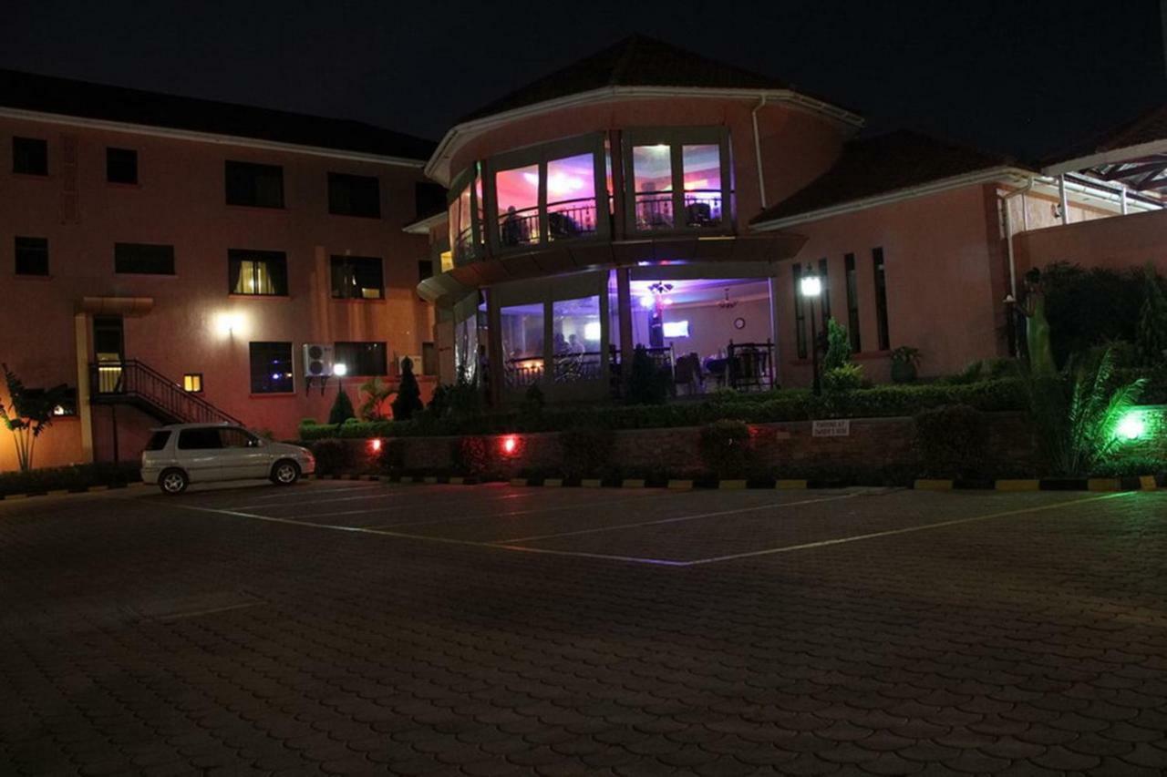 Sapphire Hotel Entebbe Kigo Kajansi Zewnętrze zdjęcie